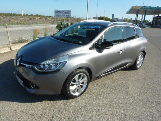 2016 Renault Clio SW in Grey